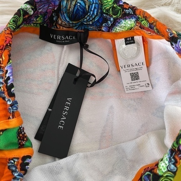 VERSACE NEW shorts authentic 100% - Picture 9 of 14